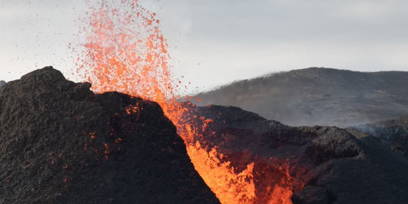 Тихоокеанският огнен пръстен се нагорещява