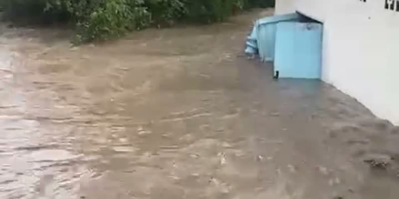 Грандиозно наводнение в Гванда: Язовир „Инсинди“ се срути